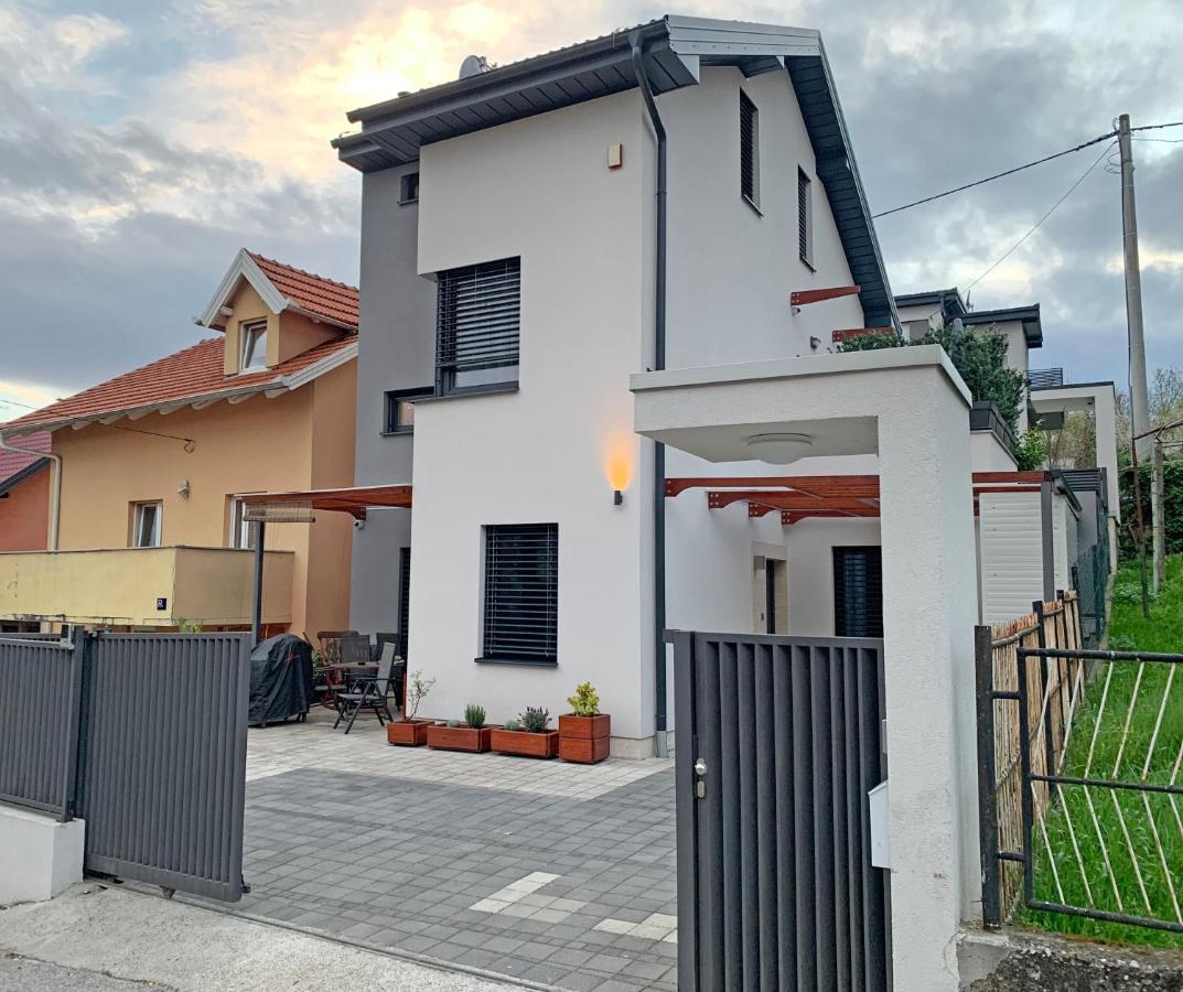 Apartment Maksimir Yard ザグレブ エクステリア 写真